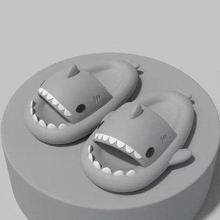 High Quality Slippers Women's Fashion Slippers Solid Color Casual Home Shoes Anti Slip Shoes Men's Beach Shark Slippers 36-45