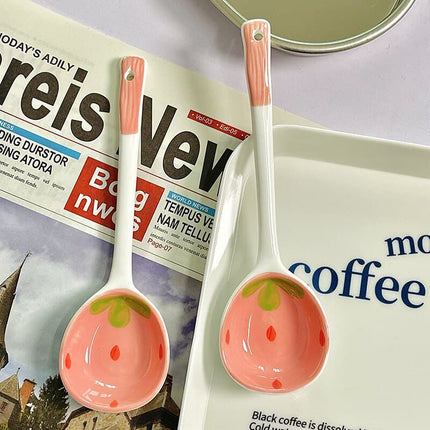 Creative Strawberry Ceramic Soup Spoon Cute Korean Ice Cream Hand Painted Coffee Dessert Long Handle Spoon Kitchen Accessories